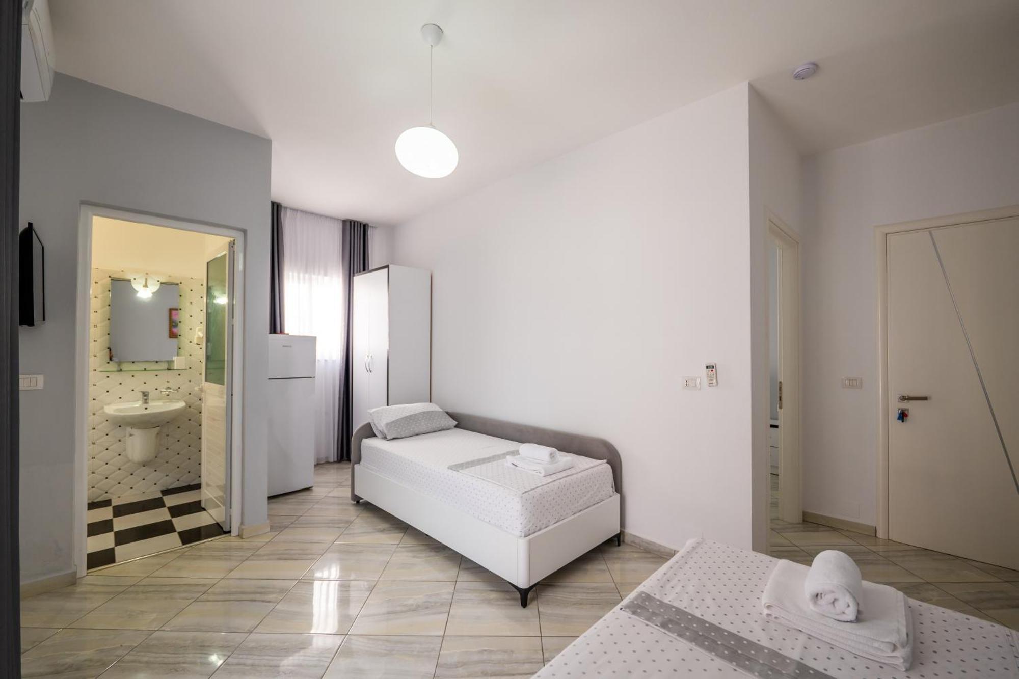 Hotel Artur2 Ksamil Exterior photo